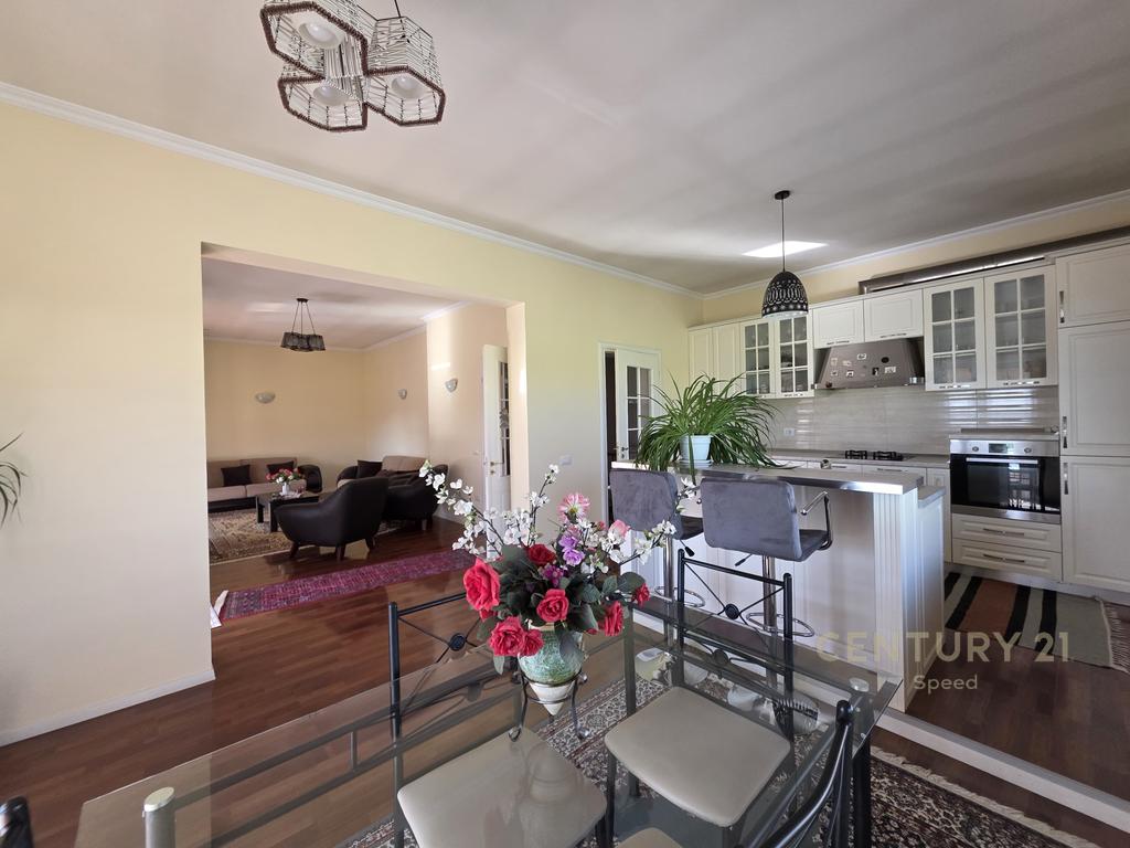 SHESIM VILE TRE KATESHE PRANE KODRES SE PRIFTIT !!