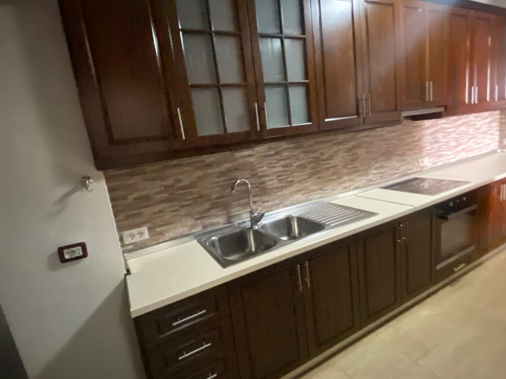 Jepet me qera 1+1 perballe Delijorgjit