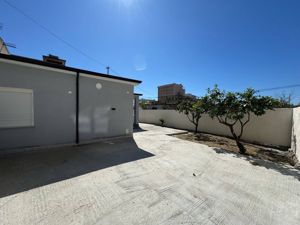 🔥Shitet shtepi private,me dalje ne shetitoren kryesore"Josif Budo",Kavaje 🔥