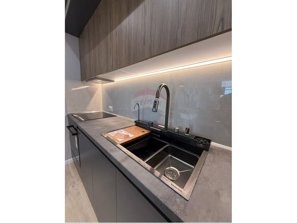 STUDIO-APARTAMENT PER QIRA, ASTIR tek bulevard MIGJENI