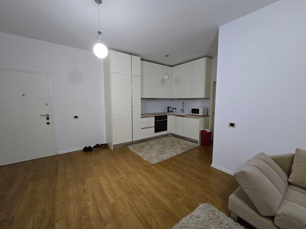 Affittasi appartamento 1+1+1 con balcone