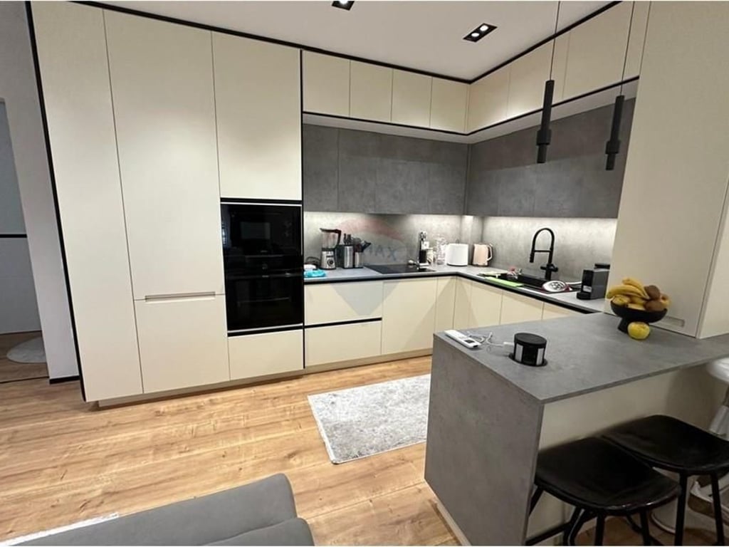 2+1 apartment with parking space at Liqeni i Thate!