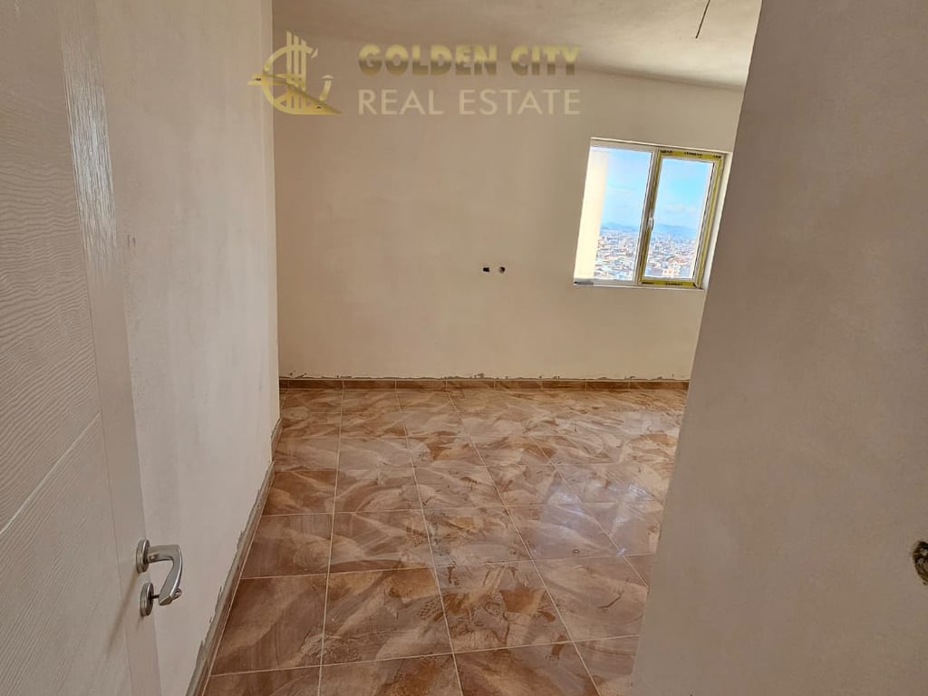 Shitet super apartament 2+1. SPITALL