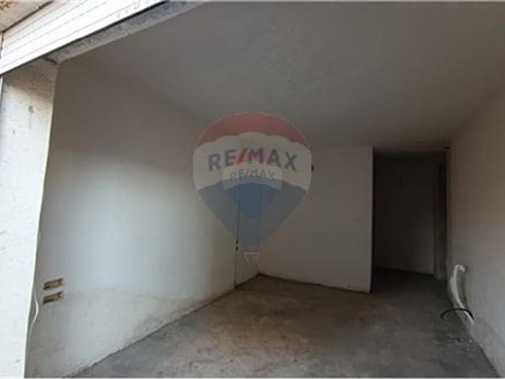 2+1+2 apartment for sale at Pazari i Ri