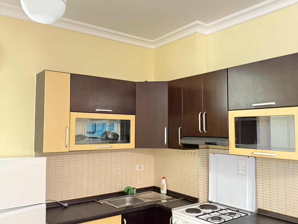 Affittasi appartamento 2+1, Don Bosko vicino alla scuola Qazim Turdiu 600 euro.