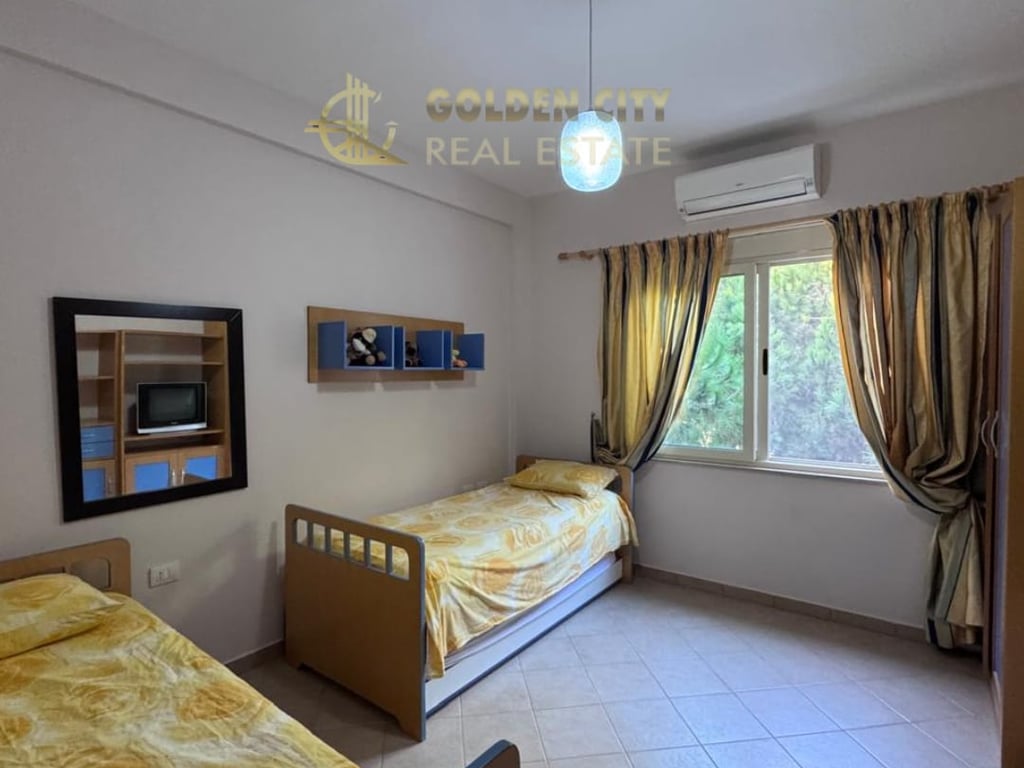 Ofrojme per shitje pentause 2+1+2. 210m2