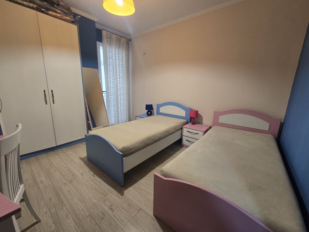 Affittasi appartamento 2+1+1 con balcone