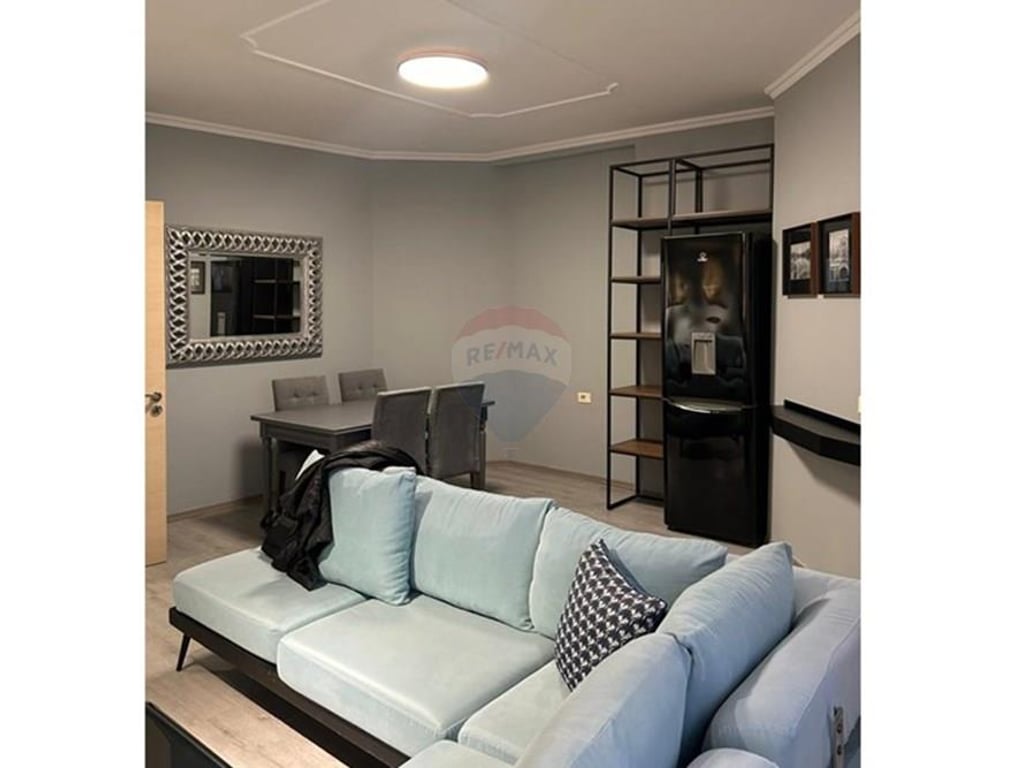 Jepet apartament me qera 2+1 te Shkolla e Baletit