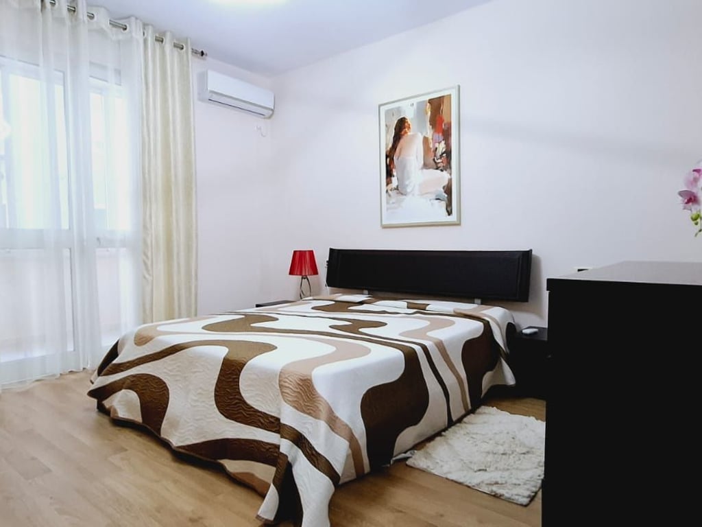 Jepet me qira apartament 1+1  Kopshti botanik,  pranë CONAD  