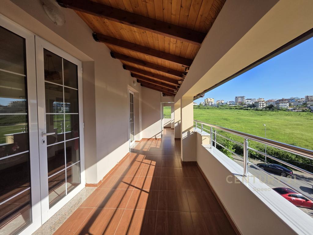 SHESIM VILE TRE KATESHE PRANE KODRES SE PRIFTIT !!