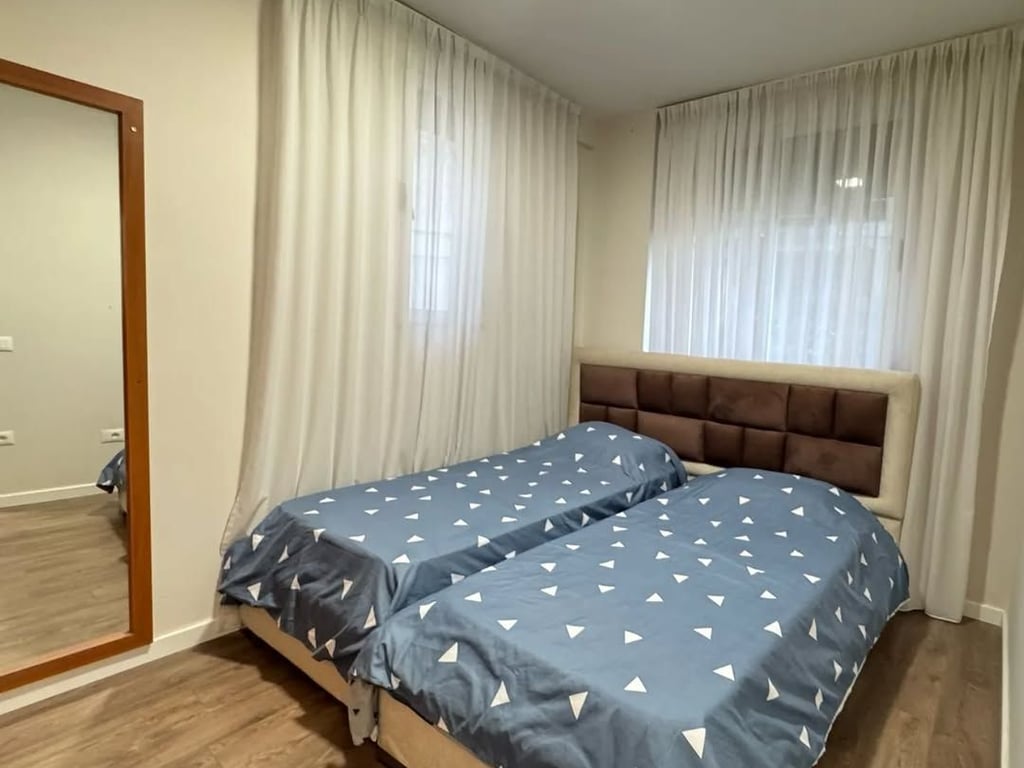 Apartment 2+1+2 for sale entrance Kodra e Diellit 1.