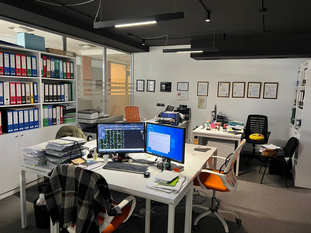 Jepet Ambient Zyre me Qera tek Pazari i Ri.