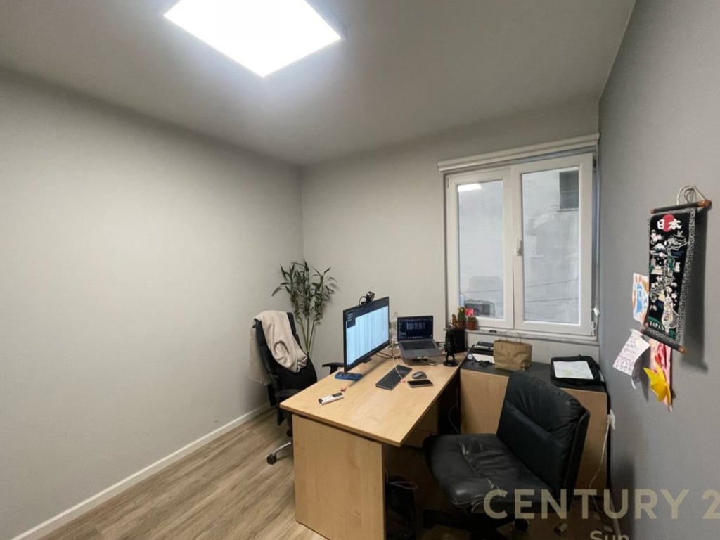 ✨ Ambjente Zyra për Qira pranë Librit Universitar – 108 m²