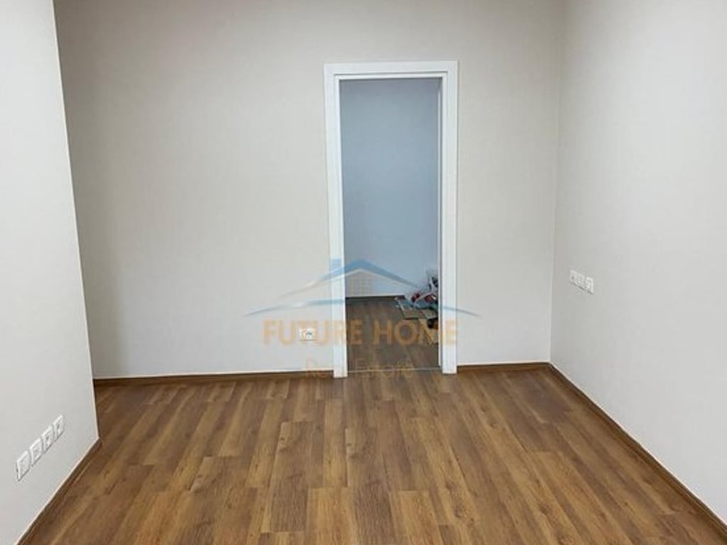 Qera , Ambjent Biznesi 4+1 , Zogu i Zi