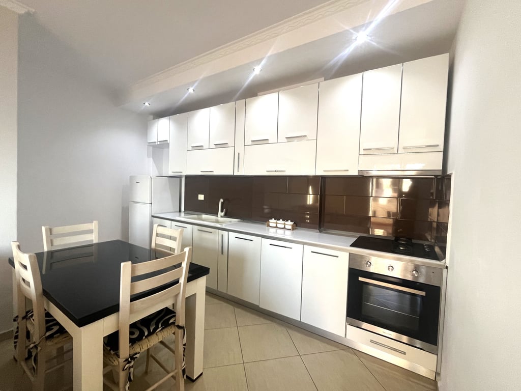 Apartament shumë i gjerë me pamje nga deti 3 / 10