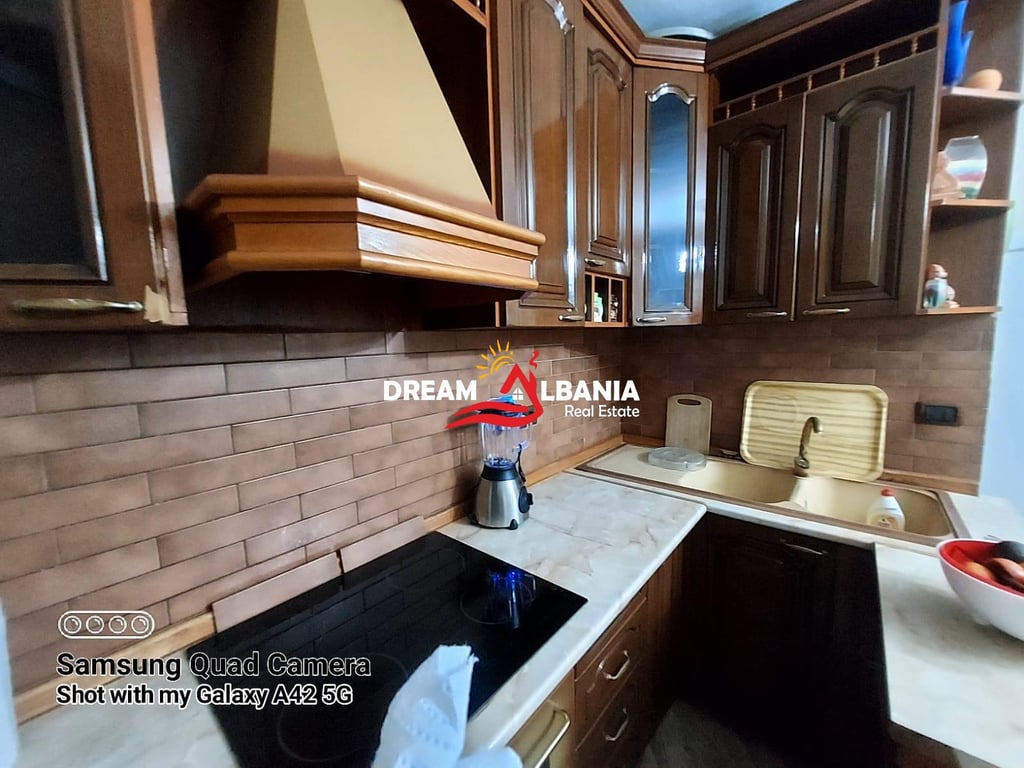 A 2+1 apartment is for rent near Ish Restaurant Durresit, Tirana (ID 4229425).