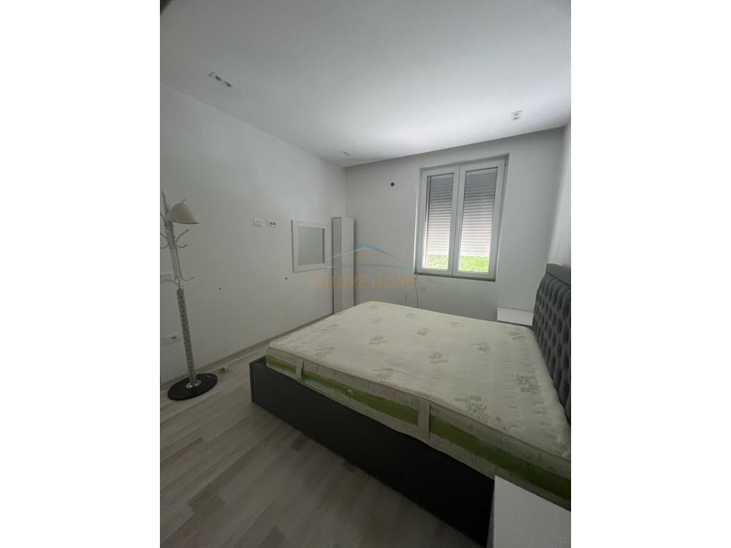 Qera, Apartament 1+1, Komuna e Parisit, Tirane .