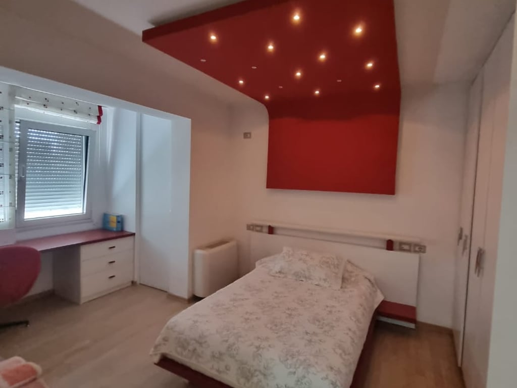 Jepet me qira apartament 2+1 ne Bllok