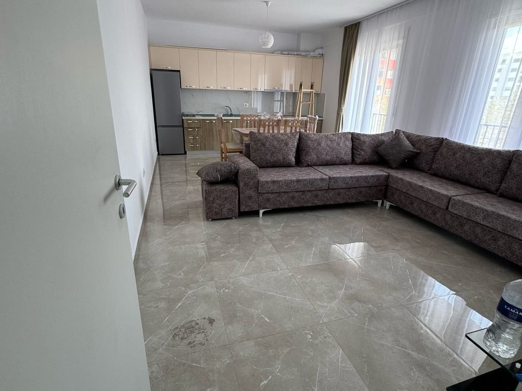 APARTAMENT ME QERA 2+1
