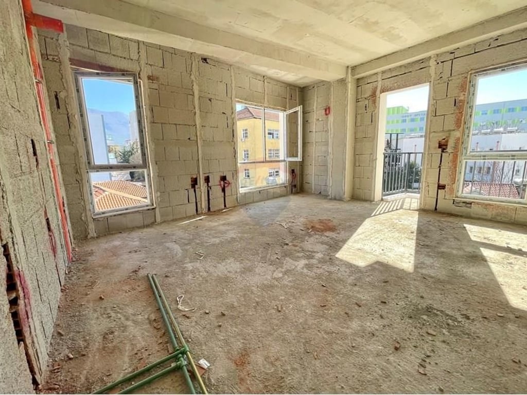 Apartment for sale, 2+1+2 on Dibra Street!