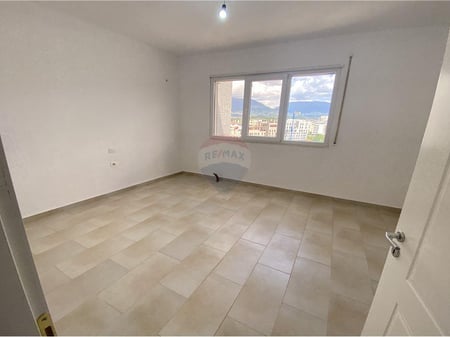 Apartament 2+1 Per Shitje Prane Kopshtit Zoologjik