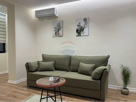 Apartments & Studios for sale in New Market.