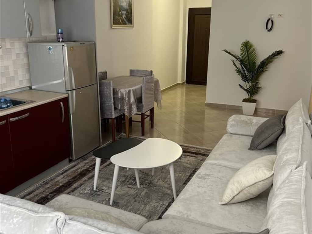 Jepet me qera apartament 2+1 ne Astir