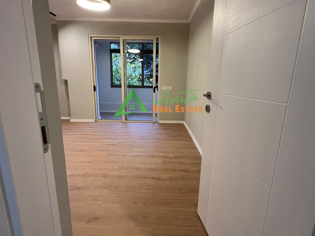 Ali Demi ofrojme per shitje apartament 1+1