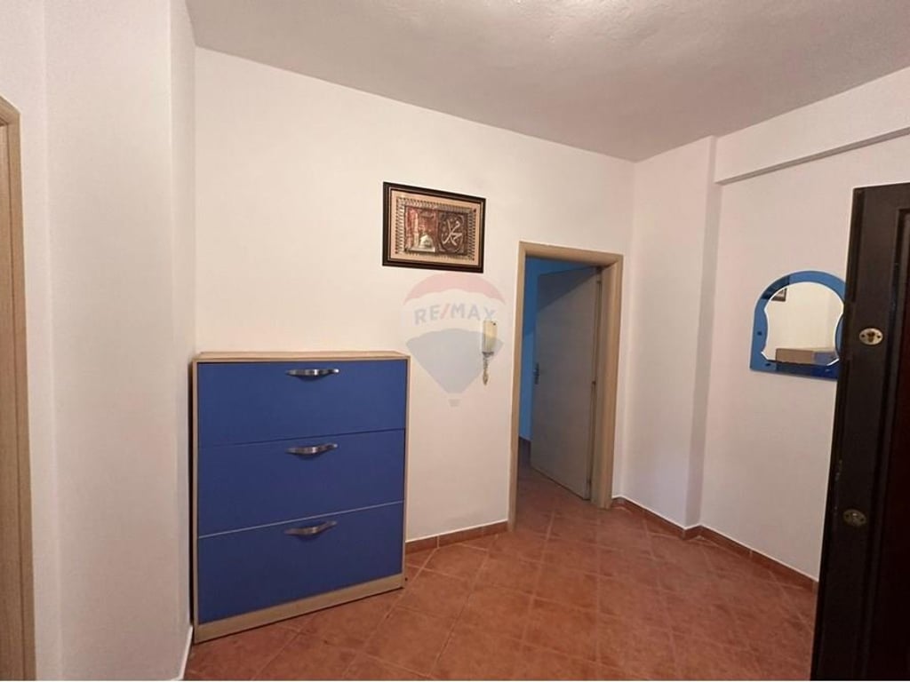 Shitet apartament 2+1 ne Yzberisht