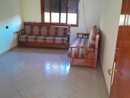 For rent, entrance 2+1+veranda in Laprake.