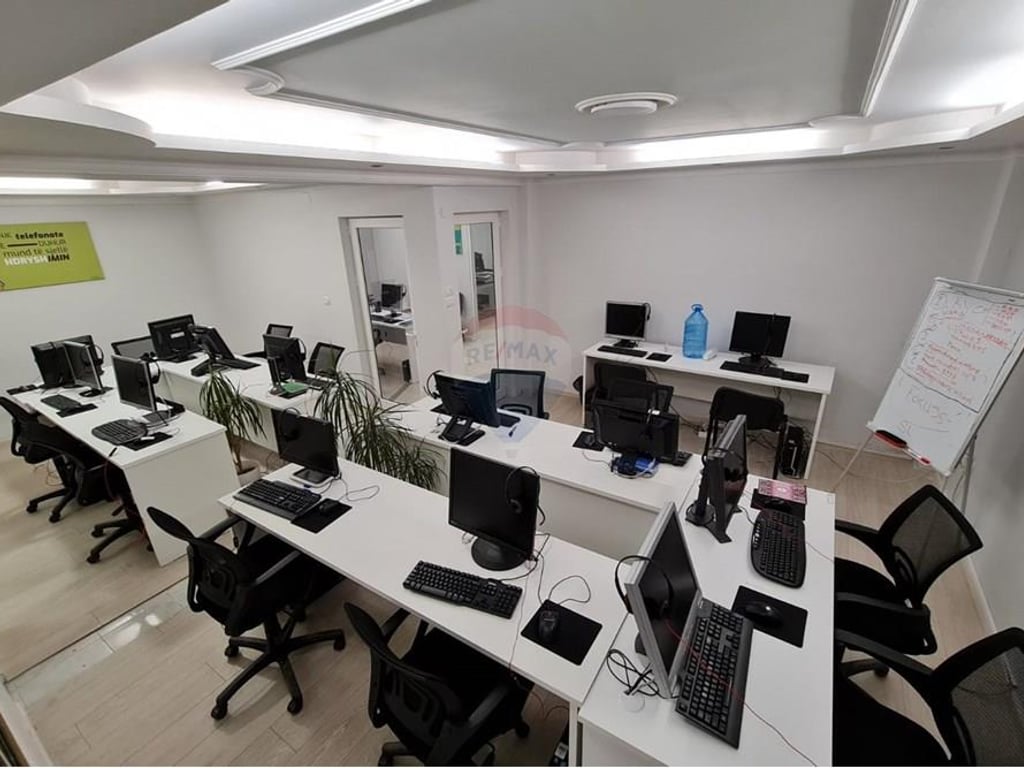 Ambient biznesi me qera, ish blloku