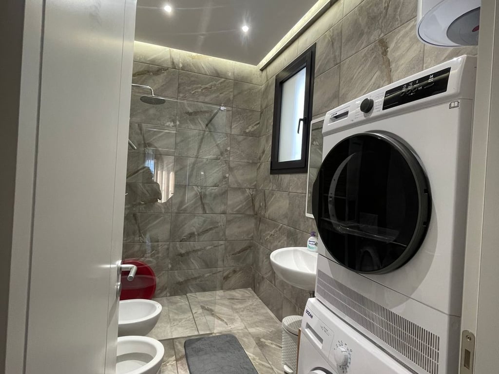 Shtepi me qera 2+1+2 Tek rruga e Kosovarve