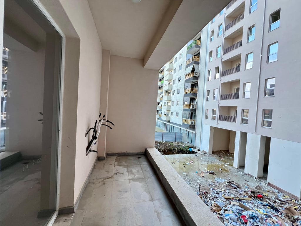 In vendita, Appartamento 2+1 “Laprakë”, Tirana.