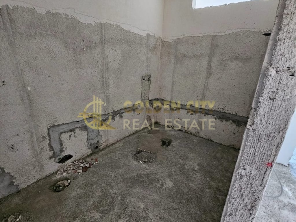 OKAZION Shitet apartament 1+1 qe munde te konvertohet ne 2+1