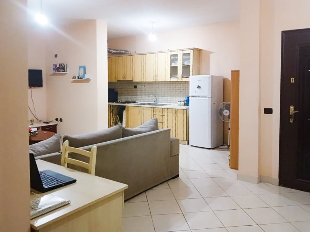 Shitet apartament 105,000 € Jordan Misja