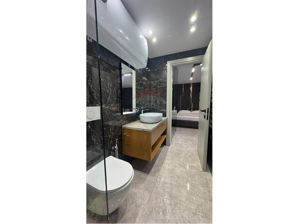 SHITEN 2 GARSONIERE PRANE MOZAIKUT, RR. KAVAJES