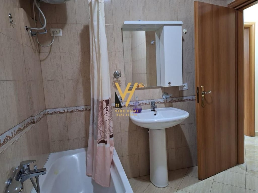 JEPET APARTAMENT 1+1+BLK ME QERA NE DON BOSKO 450 EURO