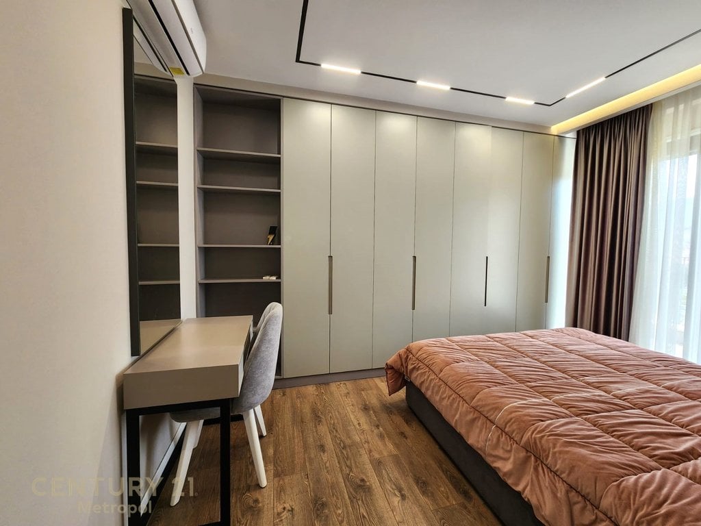 Affittasi 2+1 presso la Facoltà di Economia.