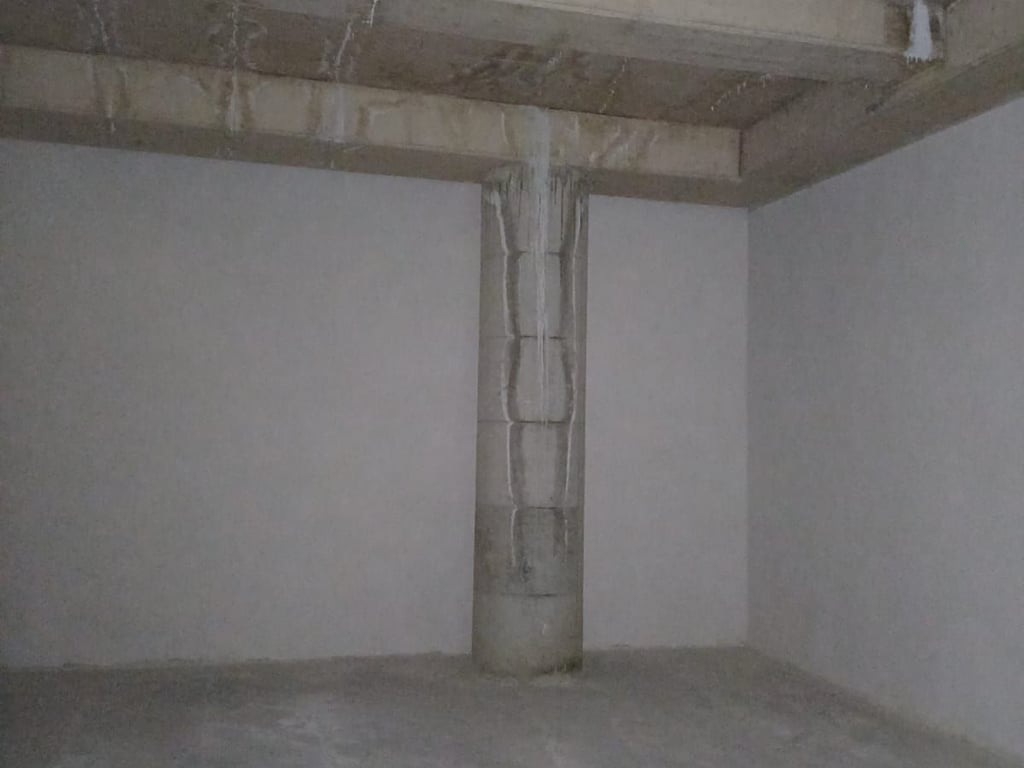 Si affittasi rivista in via Karl Gega