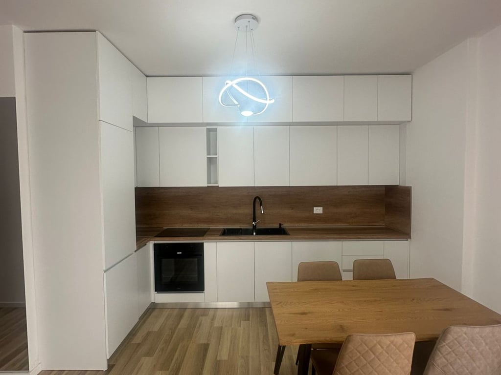 APARTAMENT ME QERA 2+1