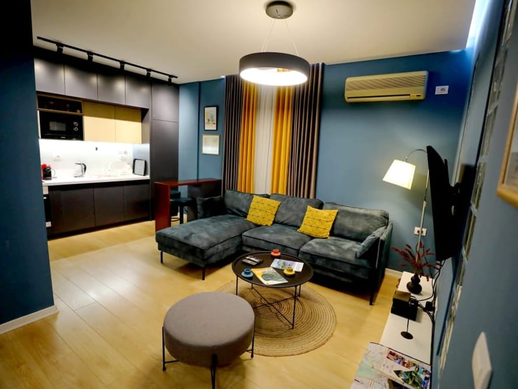 Apartament 2+1+ballkon per qira, perballe Tajvanit!