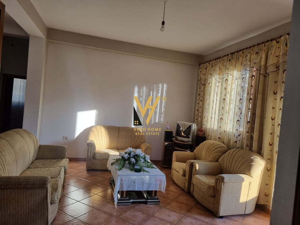 CASA IN AFFITTO A KOMBINAT - 1.100 EURO
