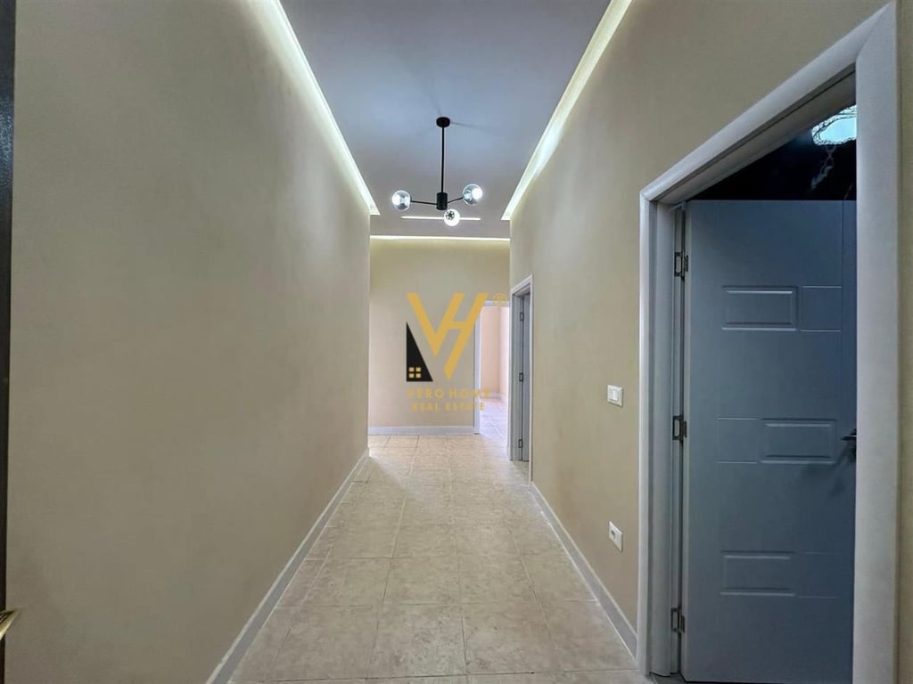 VENDESI APPARTAMENTO 3+1+BLK A DURAZZO 120.000 EURO