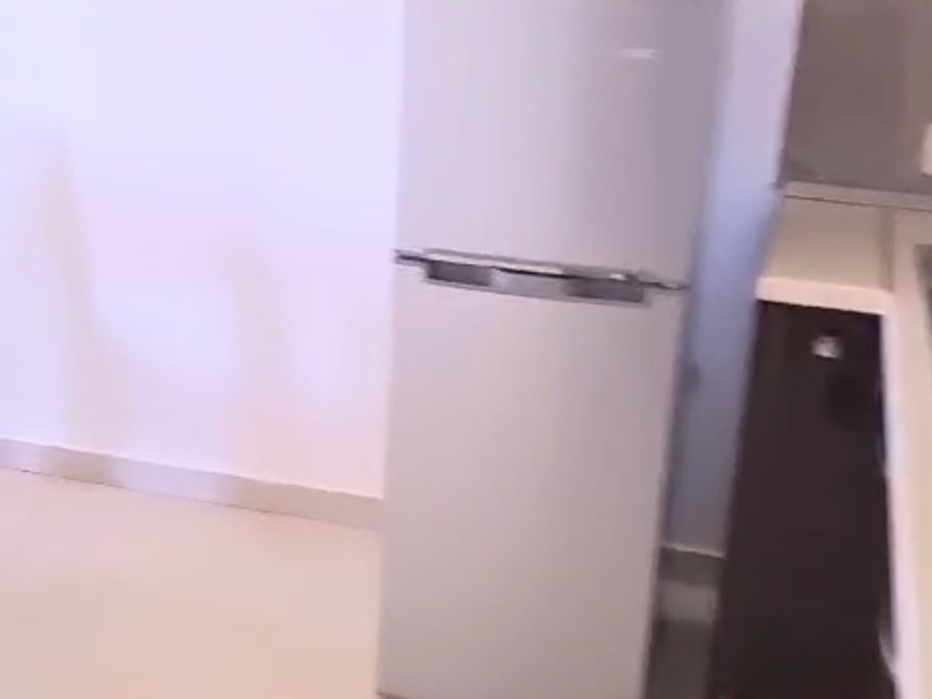 Vendesi appartamento 1+1 a Gjiri Lalzit.