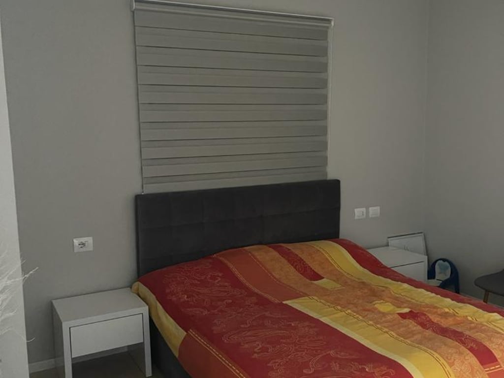 Shitet Apartamenti 2+1 , Myslym shyr , Rruga Islam Alla , prane ish adidasit