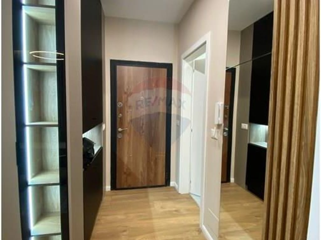 Vendesi Appartamento 1+1 Viale Nuovo (+posto auto)