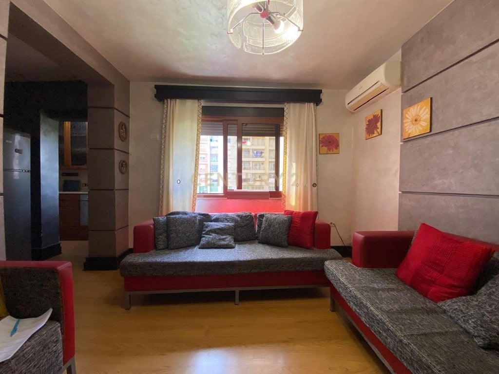 AFFITTASI APPARTAMENTO 2+1 IN ALI DEMI! 400 € /Mese