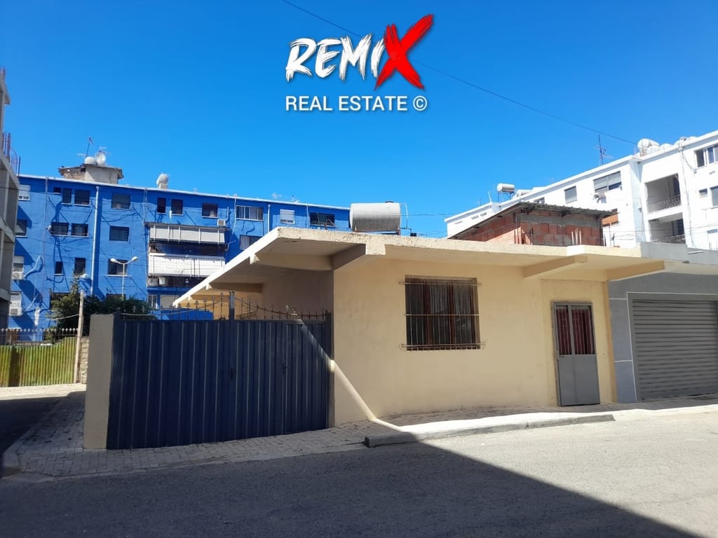 1-Story Building for Sale Near the Stadium