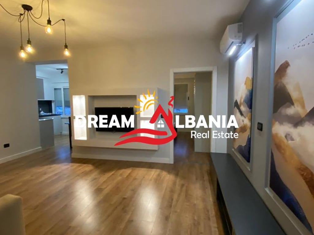 Appartamento 1+1 in affitto nella Comune di Parigi, vicino a Kika 2 a Tirana (ID 4211702)