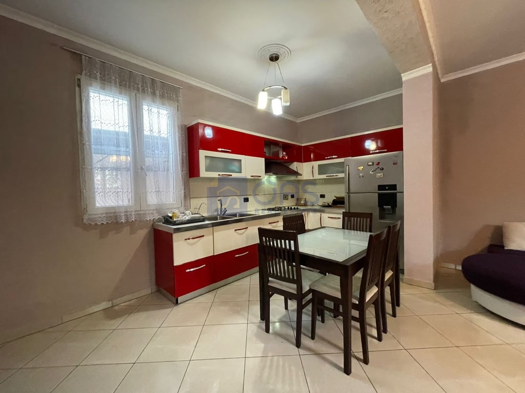 A two-story villa with a yard is for rent in Sauk.